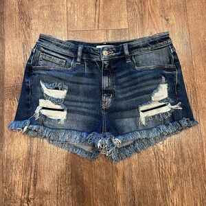 KanCan Distressed Short
